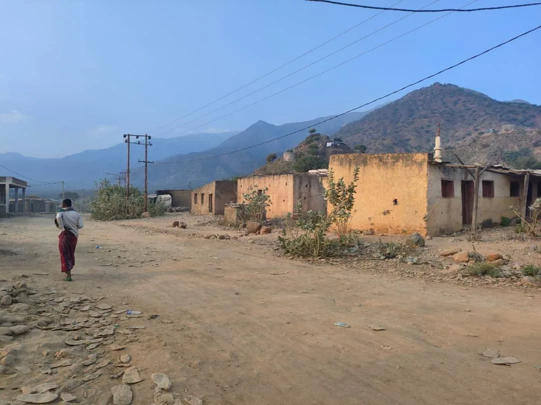 A settlement and mountain approach on the Kuneba heritage journey